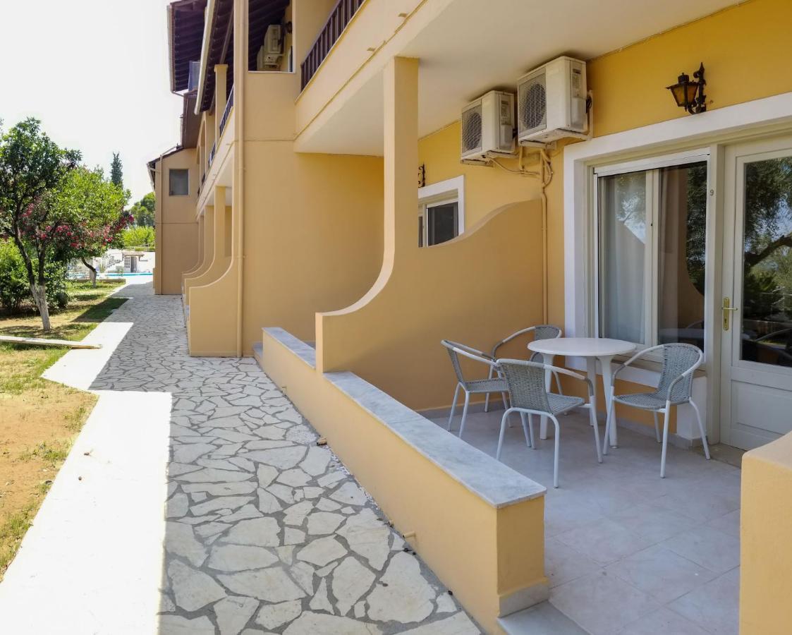 Mirabello Hotel Apartments Dassia  Exterior foto